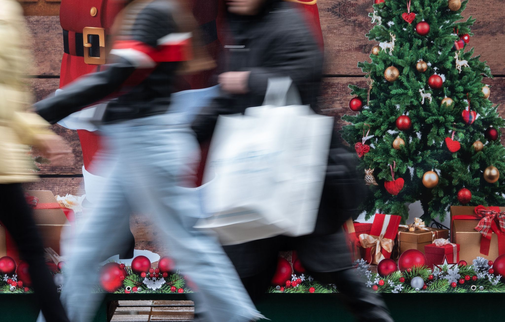 Mehr Geld für Weihnachtsgeschenke – trotz trüber Aussichten