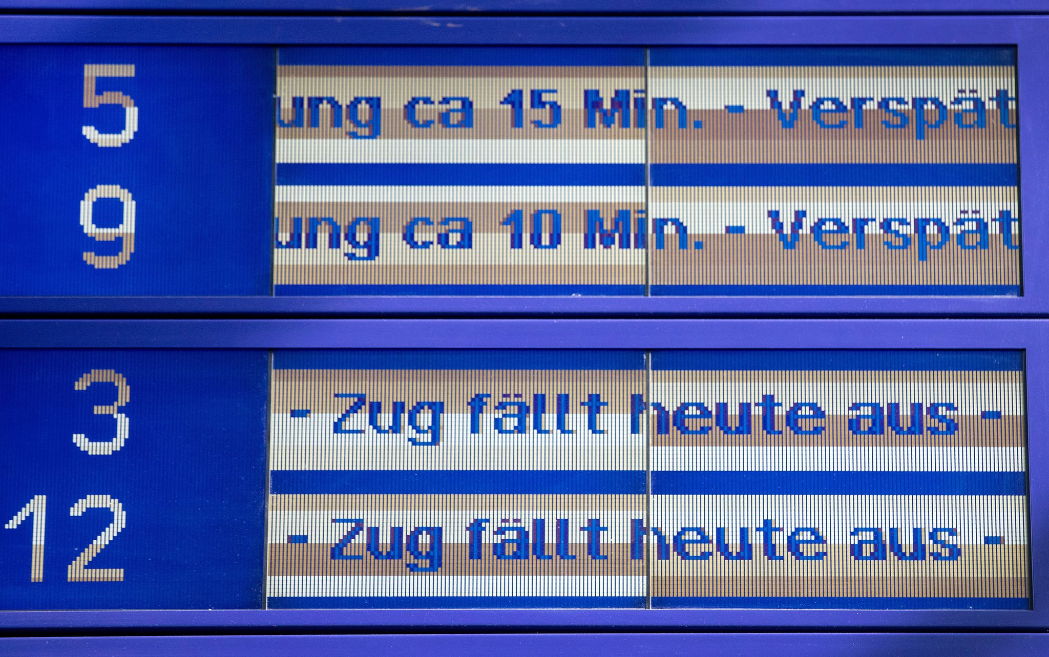 Fernzüge der Bahn erneut unpünktlicher unterwegs