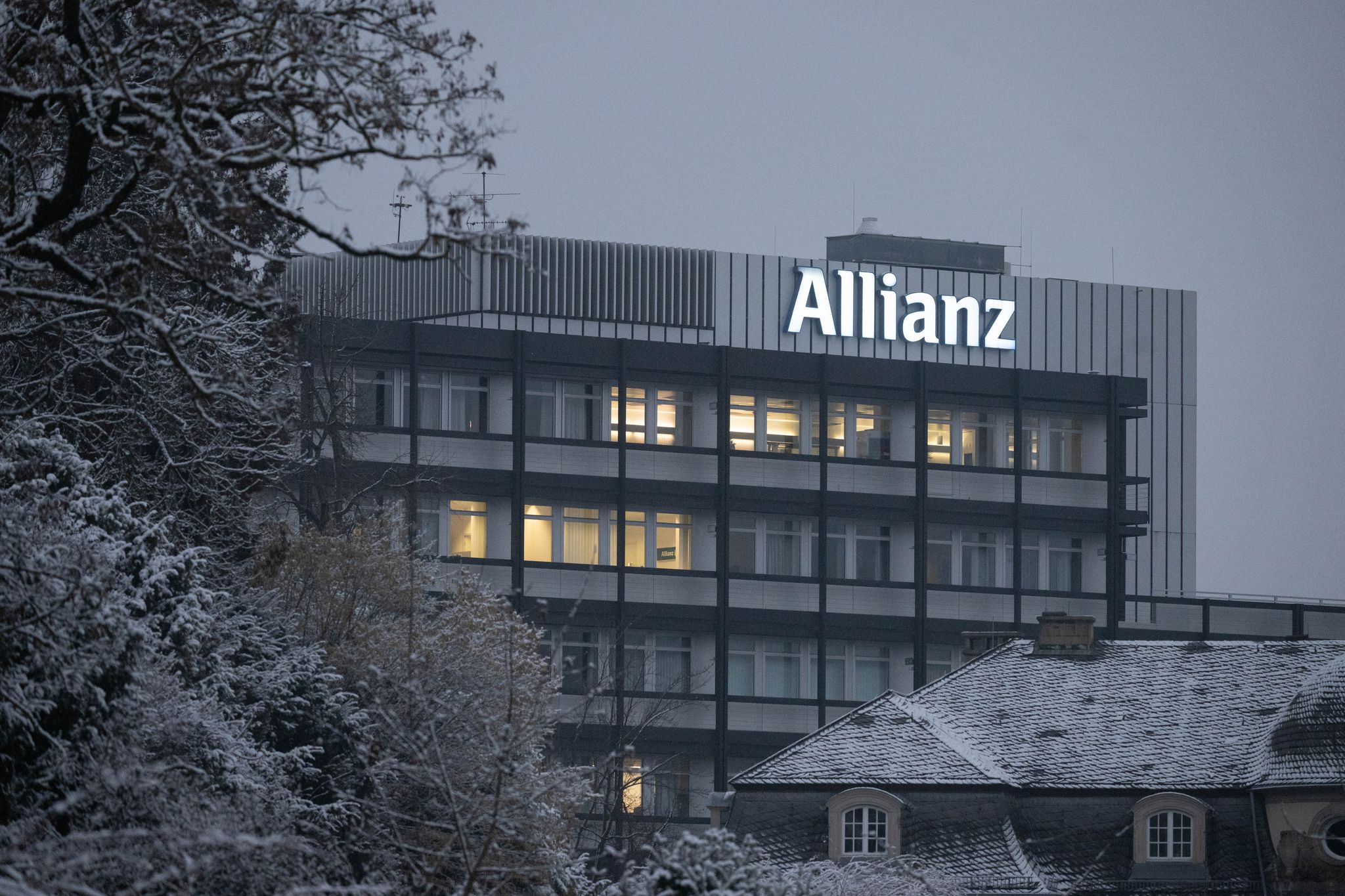 Allianz im Tagesgeschäft mit Rekordgewinn – Dividende steigt