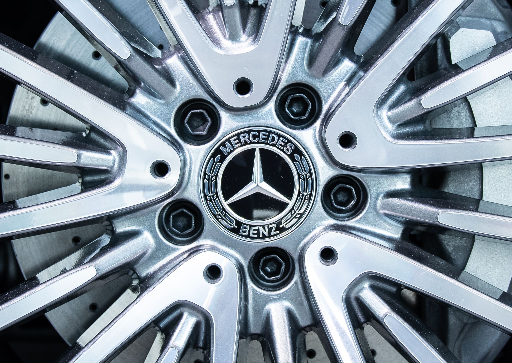 Mercedes Benz Verkauft Weniger Autos