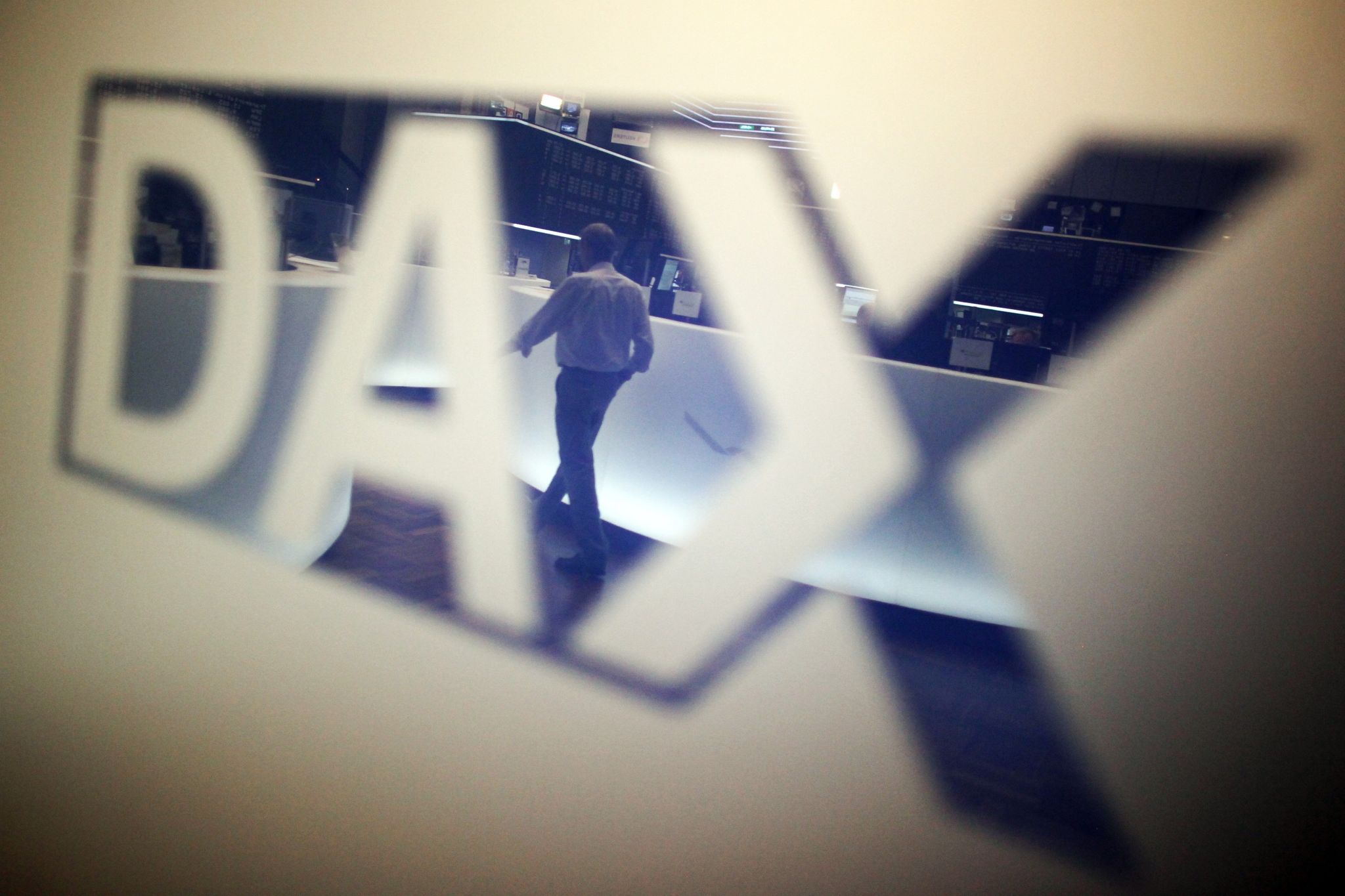 Dax steigt gen 13.000 Punkte – SAP-Aktie gefragt