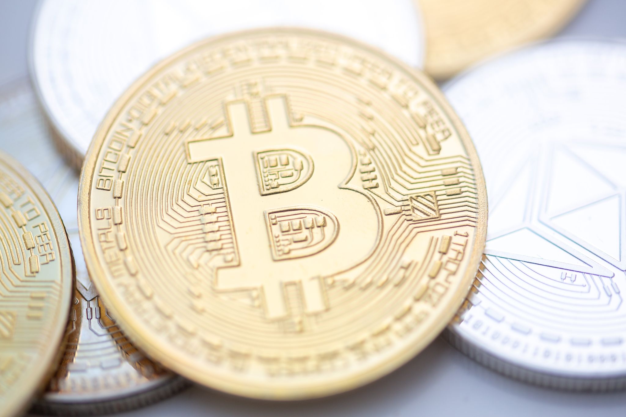 Krypto-Kurse sacken ab – Bitcoin fällt unter 58.000 Dollar