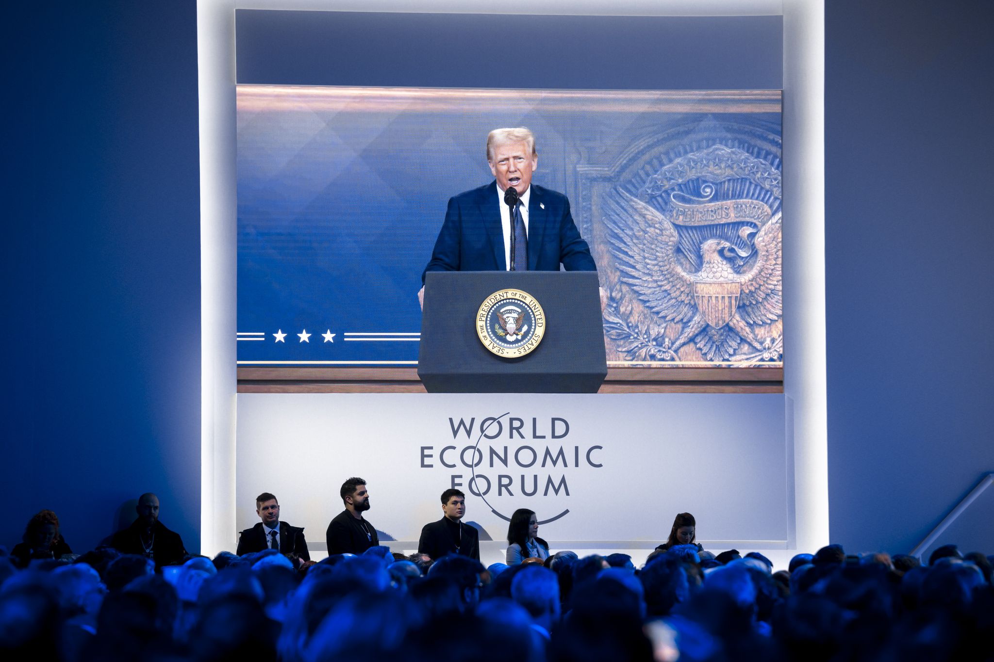 Trump droht in Davos mit Zöllen – «Amerika ist zurück»